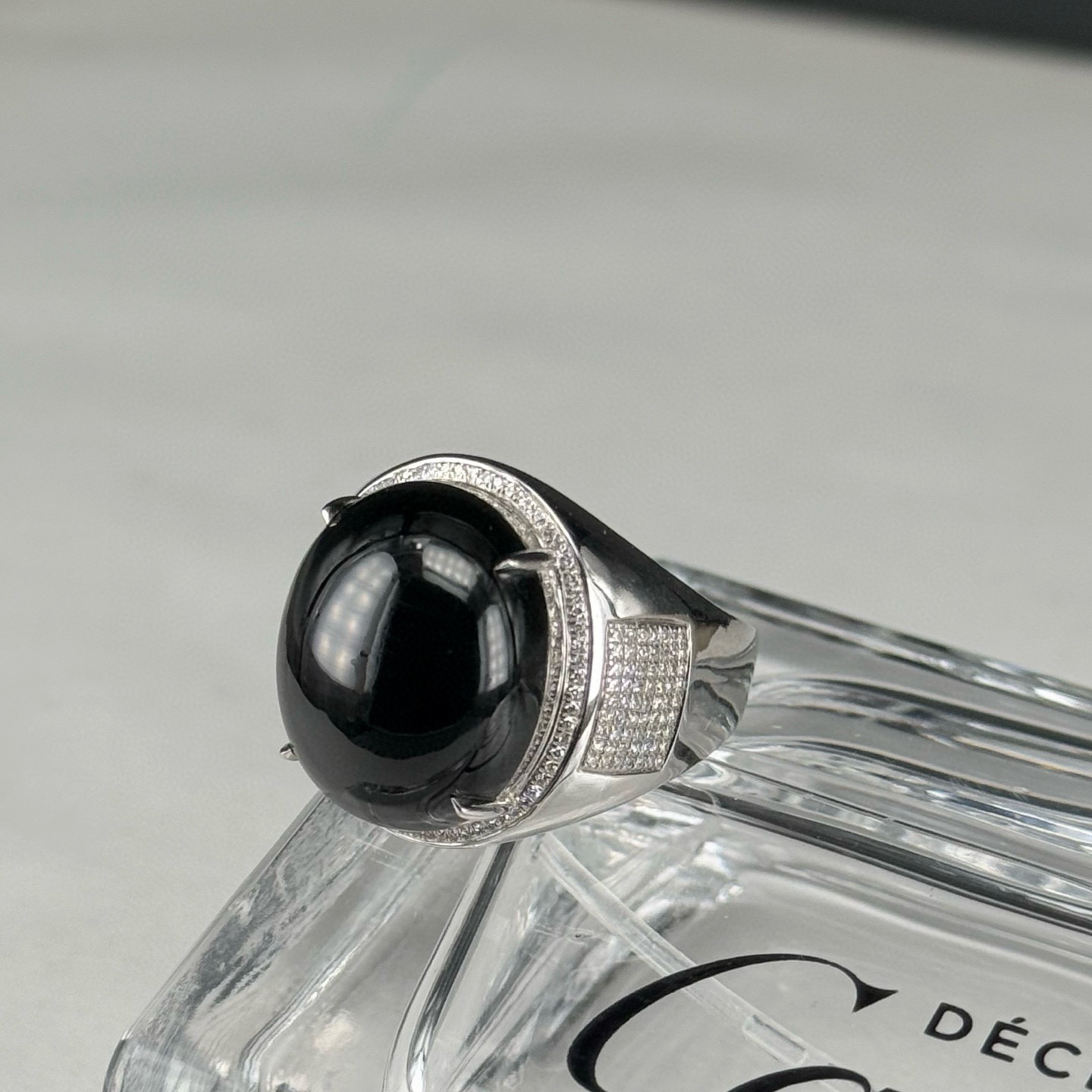 精品18k墨翠男戒 种好色正 黑度极好 打灯通透 油性十足  尺寸17.9