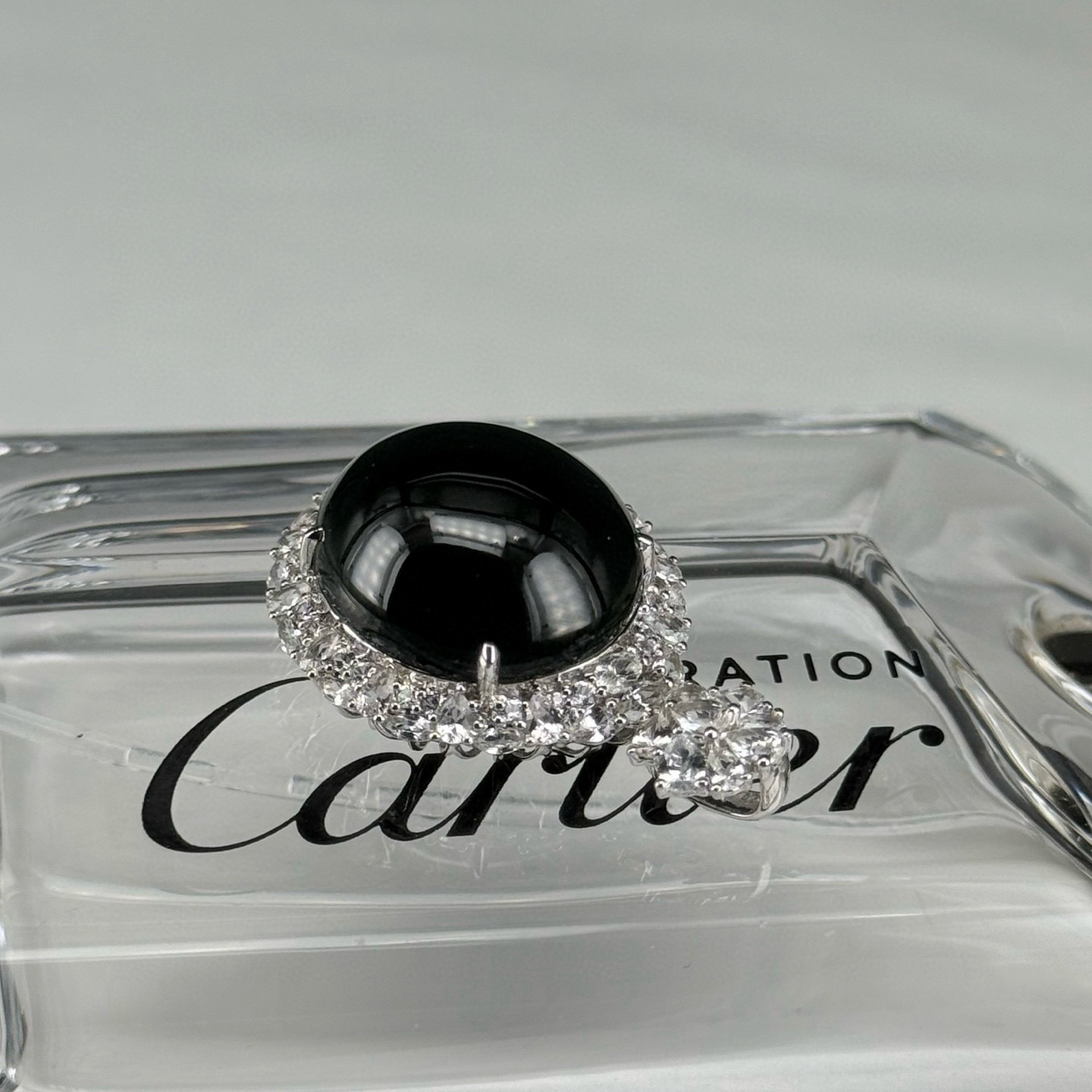 精品18k墨翠蛋面吊坠 种好色正 黑度极好 打灯通透去油性十足 尺寸33