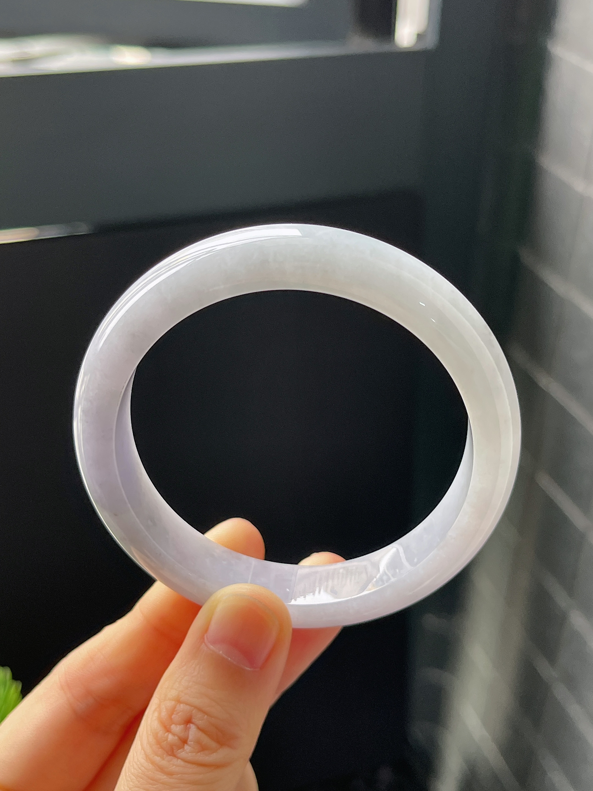 正圈54圈口，翡翠糯化种淡紫色手镯