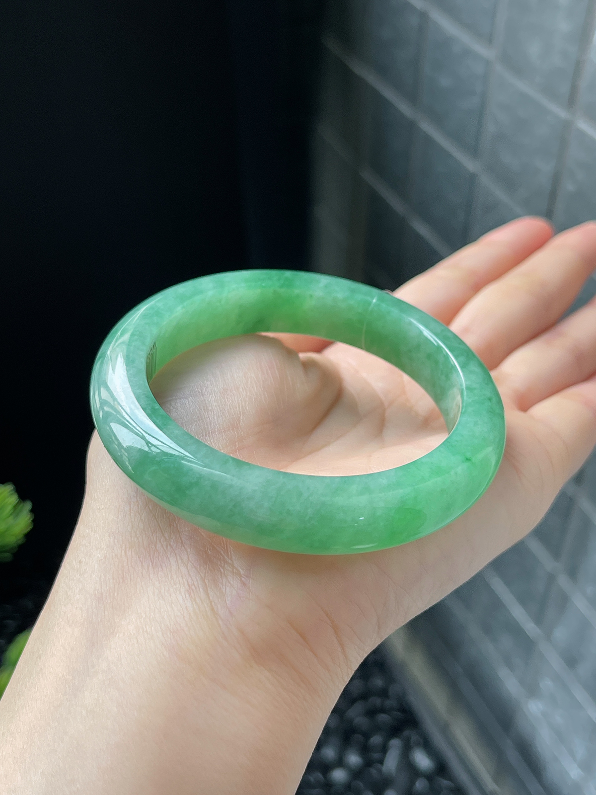 正圈54.1圈口，翡翠冰糯种绿色手镯