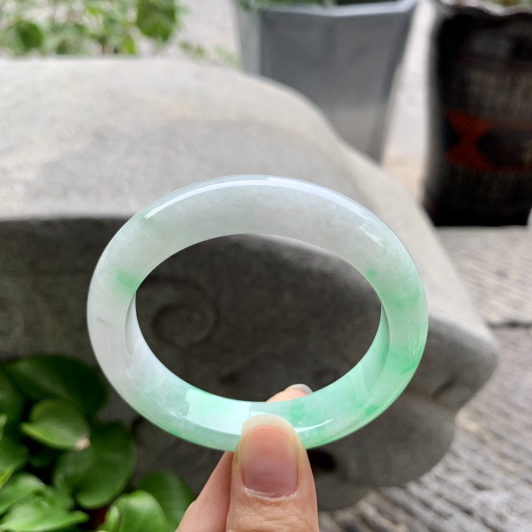 小圈口 52.8-11.8-8.7【阳绿正圈手镯】正圈52 53可戴