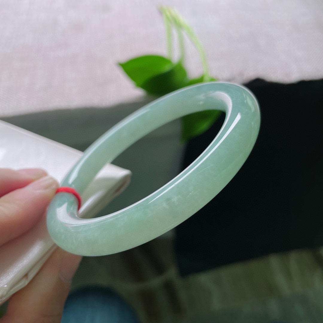 58.9/9.7，晴绿圆条，无暇