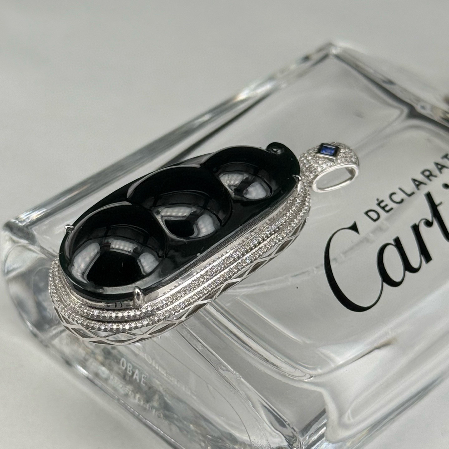 精品18k墨翠福豆 种好色正 黑度极好 打灯通透 油性十足 尺寸51.7