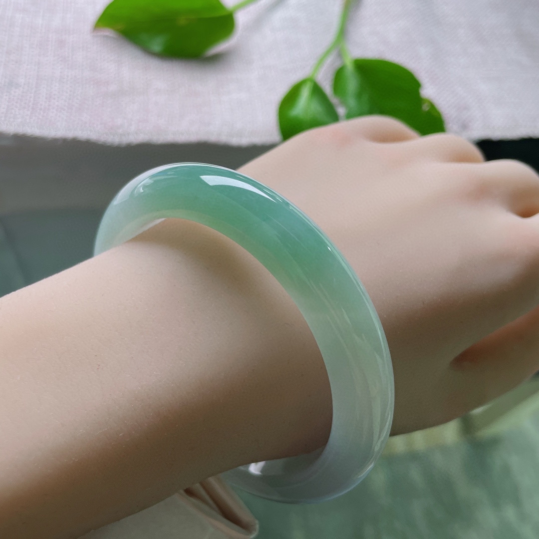 60/11.8/9.5春彩正圈，水润细腻，色彩丰富，金玉满堂，贵气，