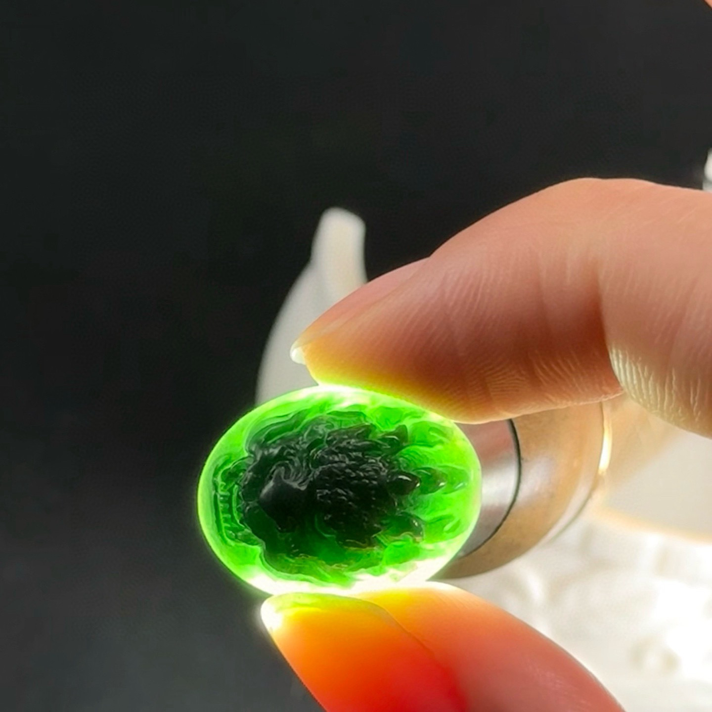 精品墨翠龙头裸石戒面 尺寸19.5