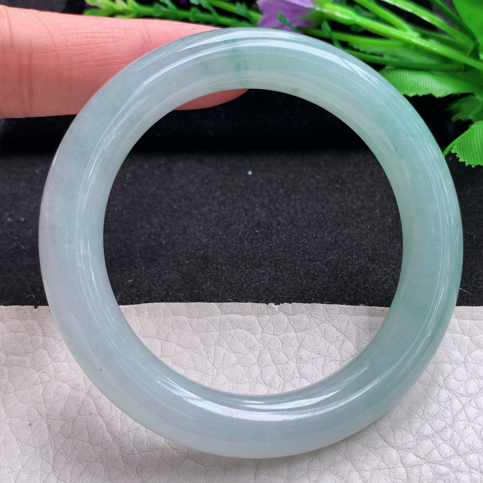 r飘逸款54*10.3美人镯 缅甸翡翠A货玉手镯精美飘花晴绿圆条玉手镯