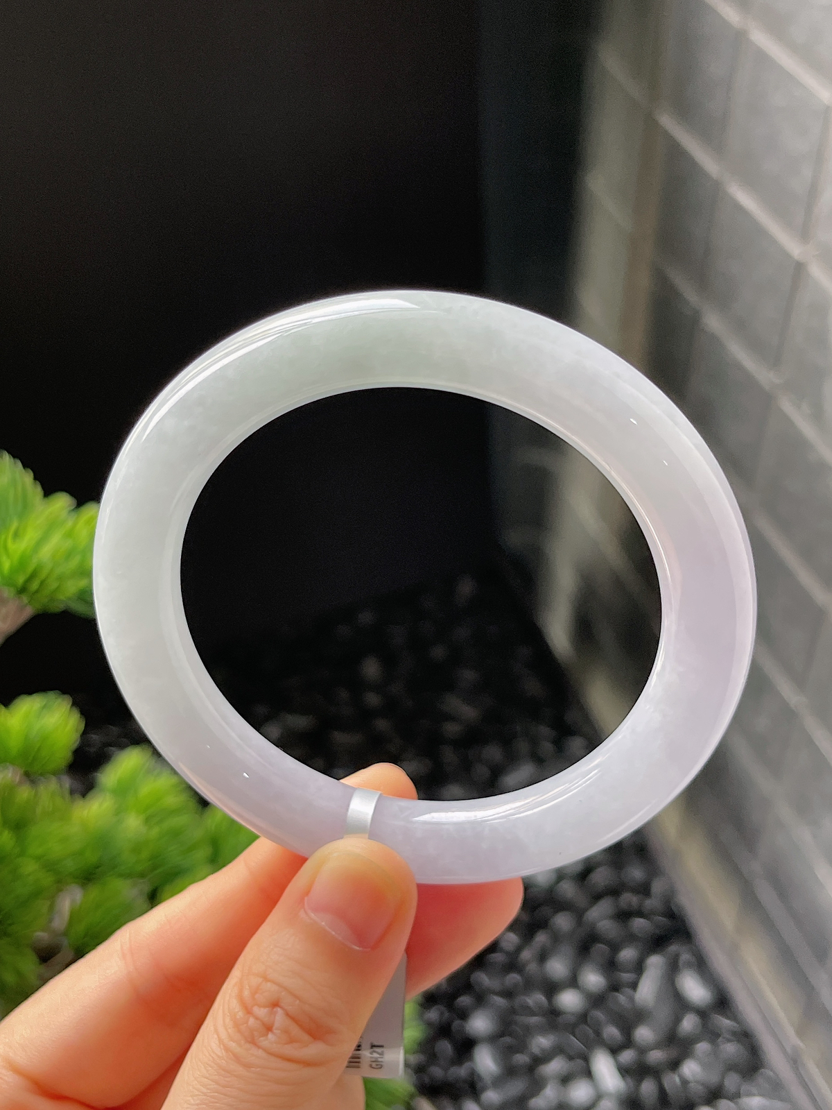 圆镯57.5圈口，翡翠糯化种淡春彩手镯