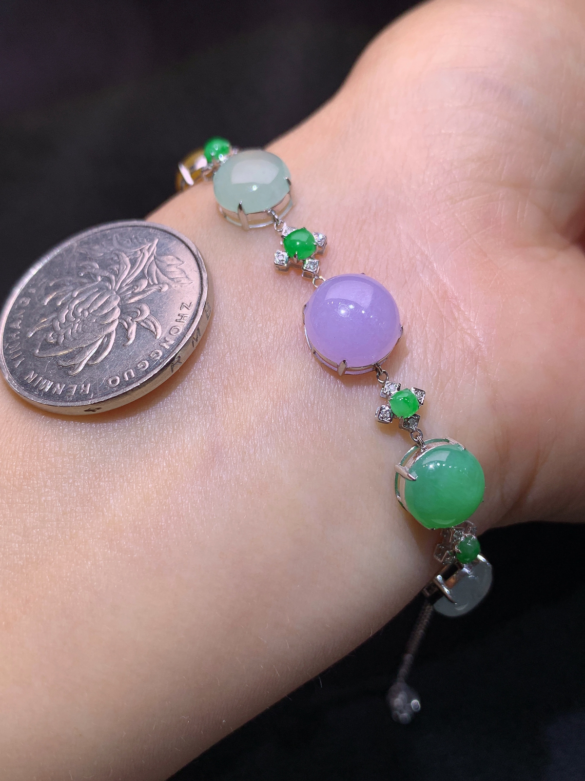 冰种多彩蛋面手链，18k金镶嵌，款式新颖，冰润细腻，种水足，Wq 尺寸9.7*9.4*4.1