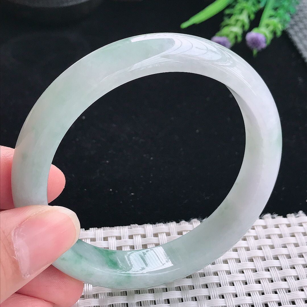 实拍天然翡翠60.6/12.8//8.5大圈口老坑精美温润飘花手镯玉镯手环