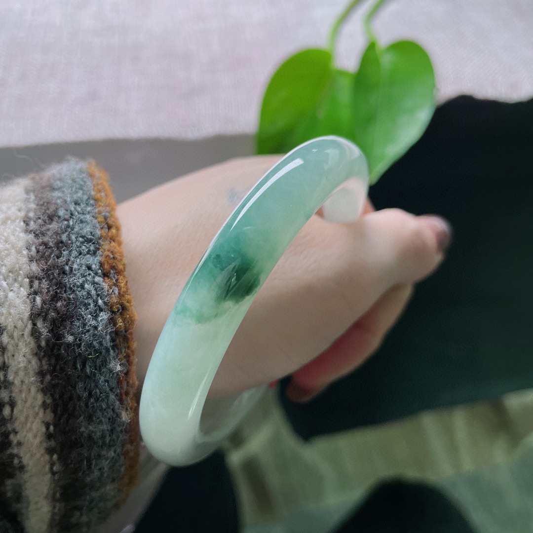 55.3/10.3，飘花圆条，水头好，肉质细腻，花开富贵，吉祥如意