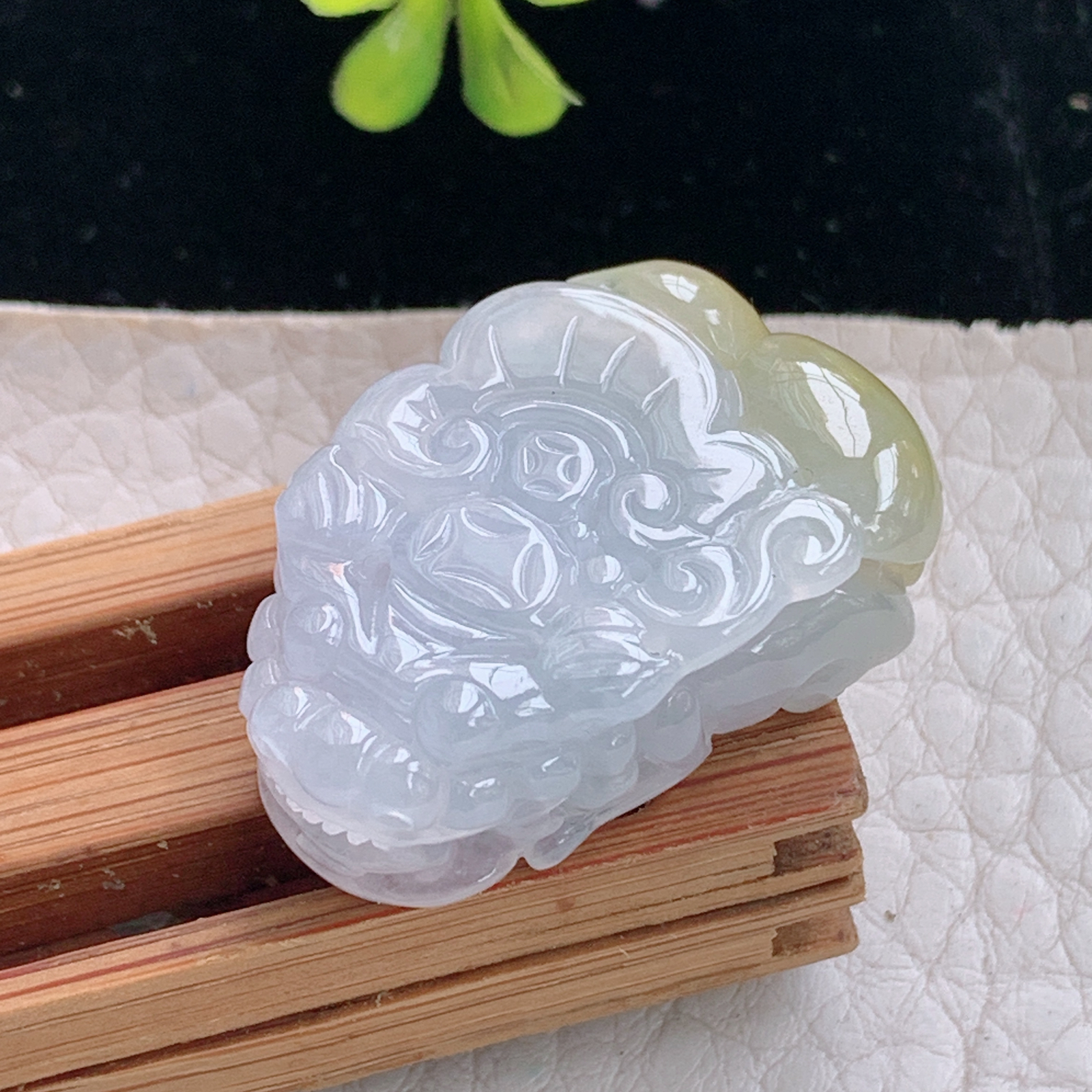 xo实拍29*20*9.8缅甸翡翠a货冰双彩招财貔貅 皮休玉挂件 玉坠