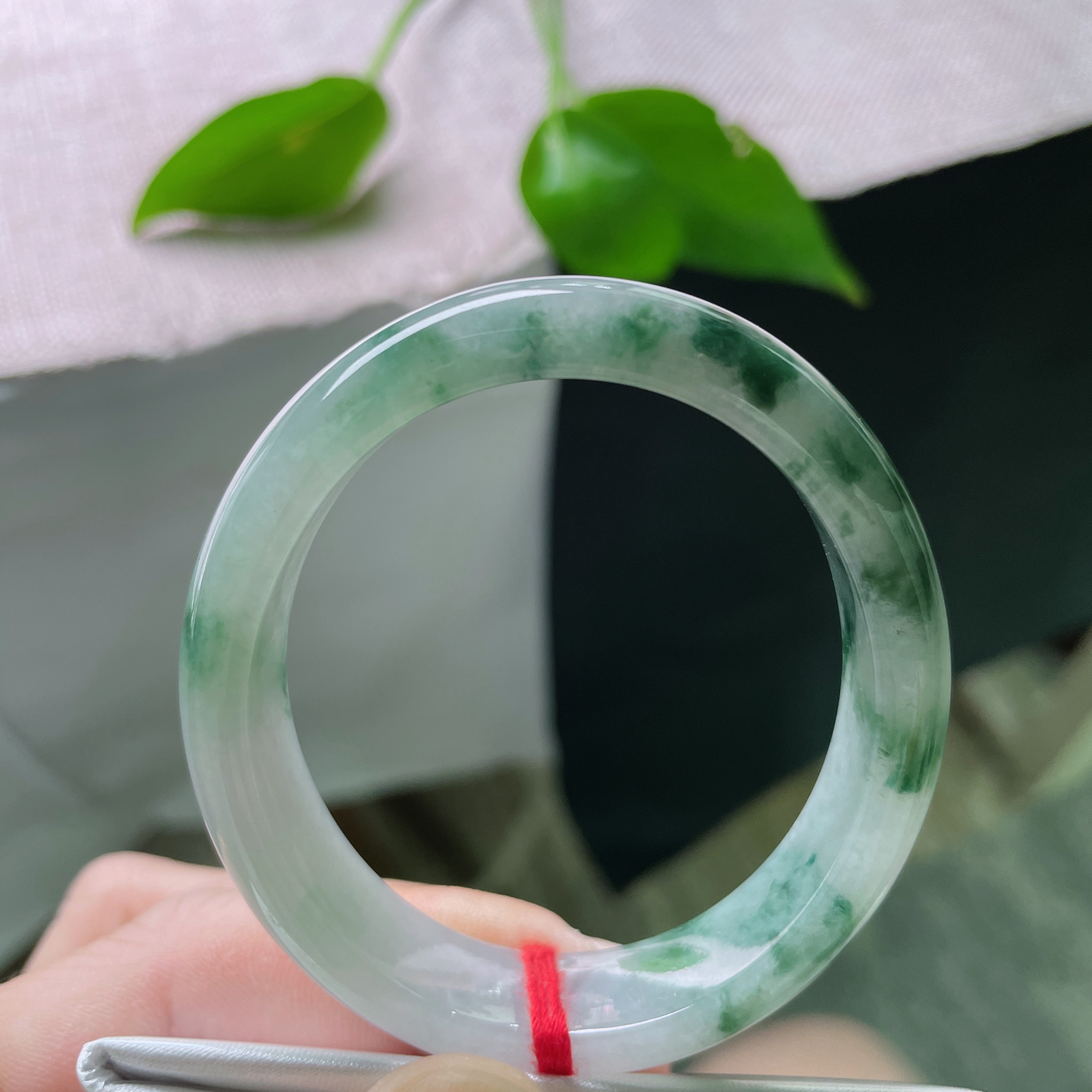 尺寸：52.8（47）/12.2/7.1飘花贵妃，水润细腻，繁花似锦觅安宁，贵气..