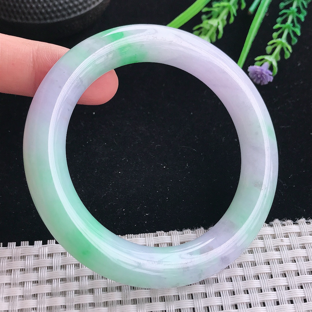 实拍A货翡翠56.5/11.6老坑精美冰润春带彩圆条手镯玉镯手环