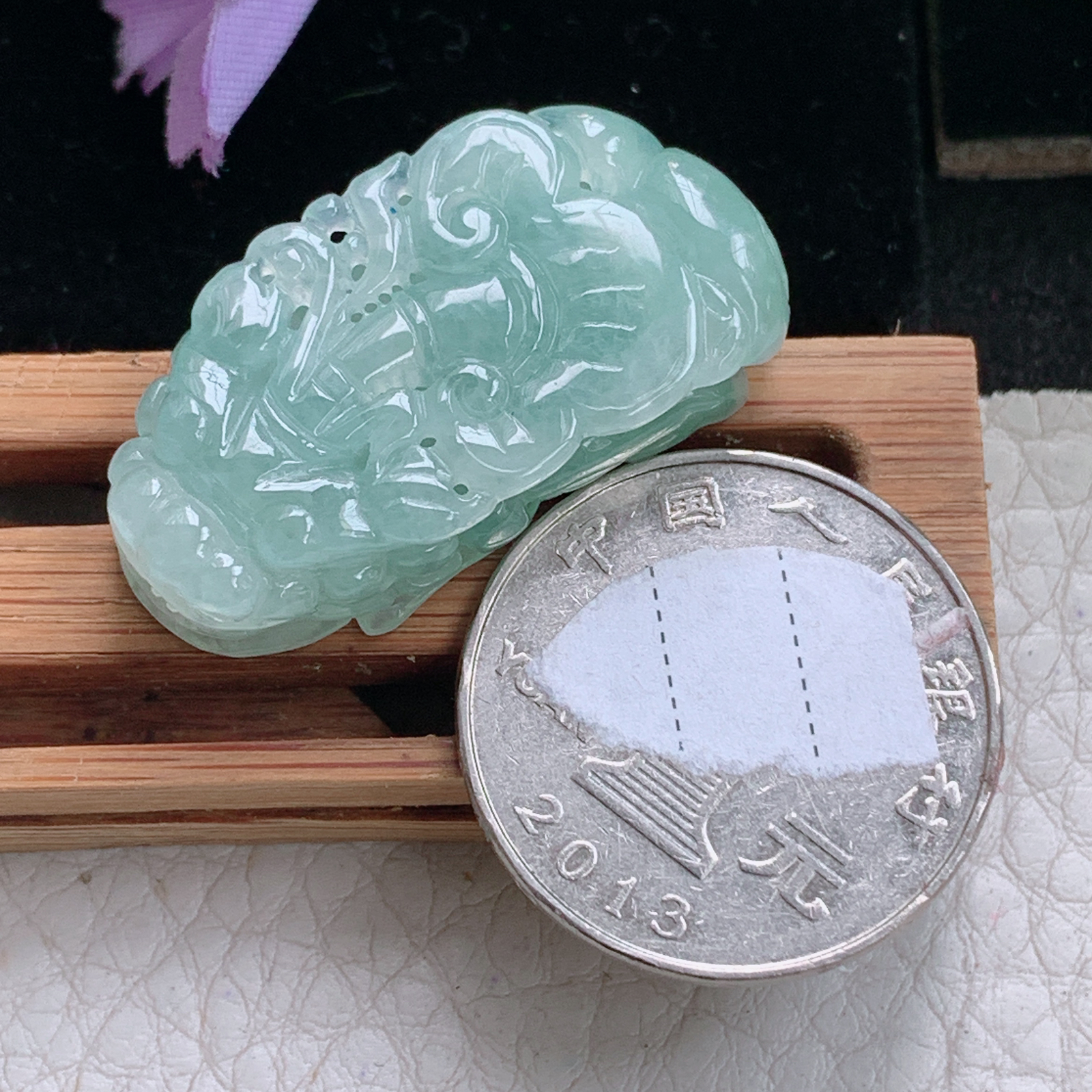 xo实拍33*17.5*9缅甸翡翠a货冰绿皮休 貔貅玉挂件 玉坠