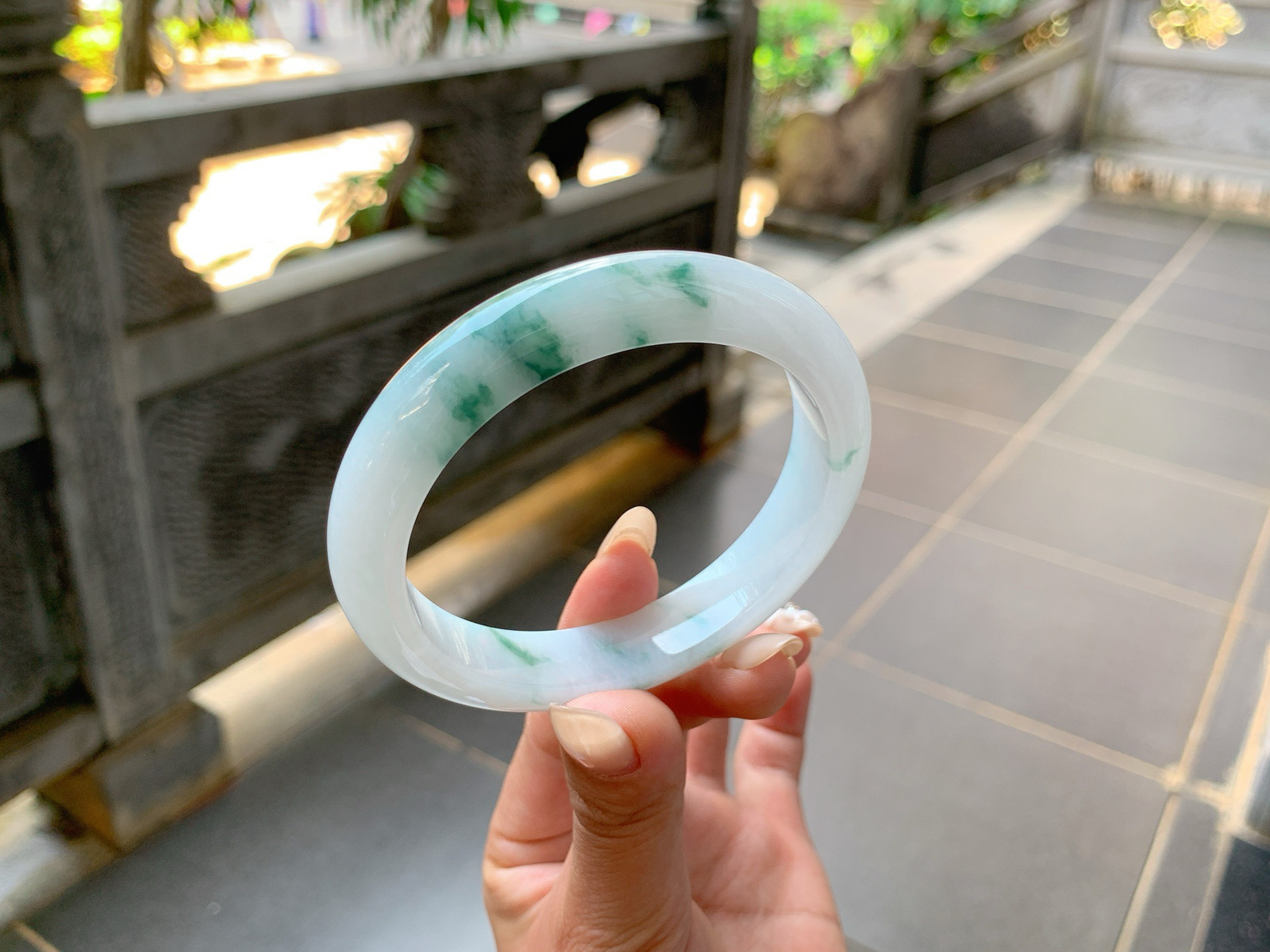 ｜60圈口
奶油底飘花大圈口，种好肉细，