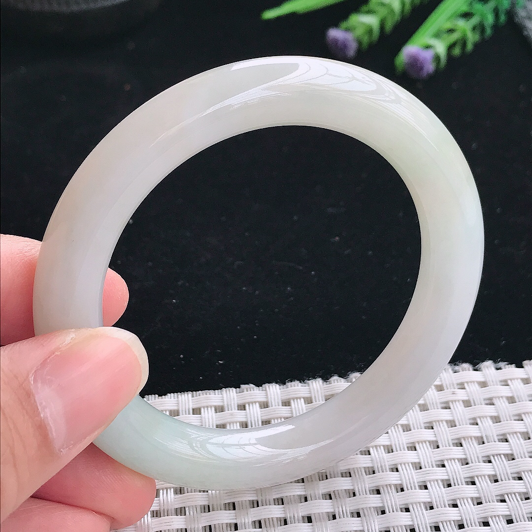 实拍A货翡翠54/10老坑秀气冰润圆条手镯玉镯手环