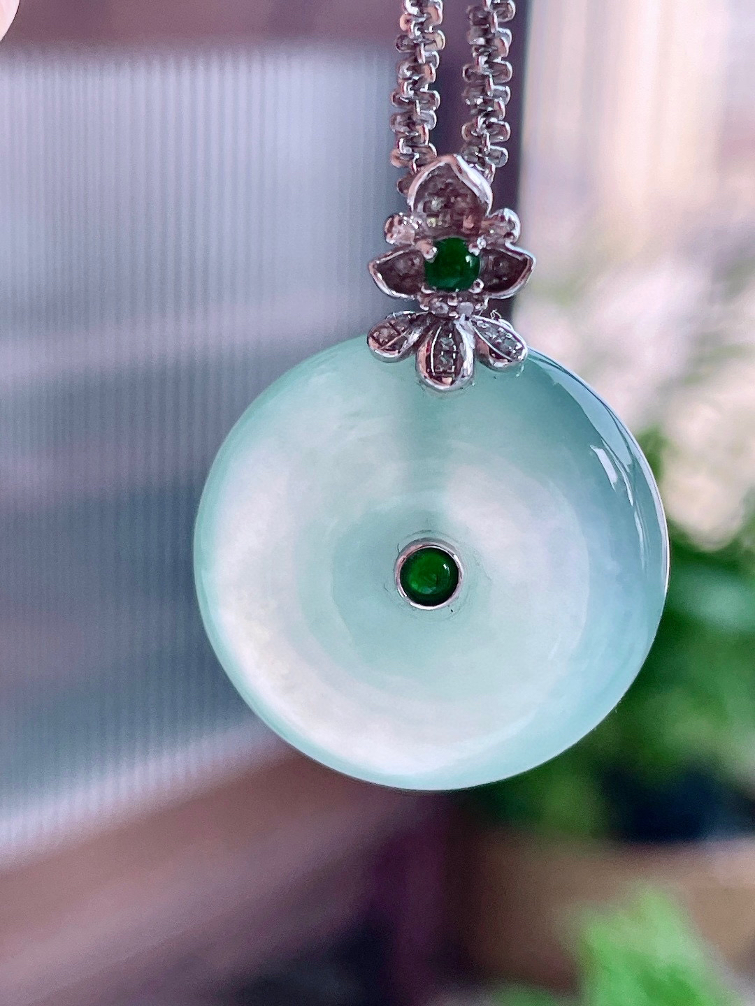 冰晴水平安扣吊坠  

整体28.5-21-6.4