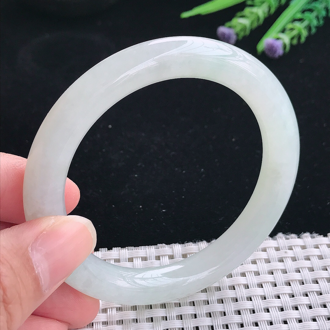 实拍A货翡翠56.3/9.5/9.7老坑冰润起胶白月光圆条手镯玉镯手环