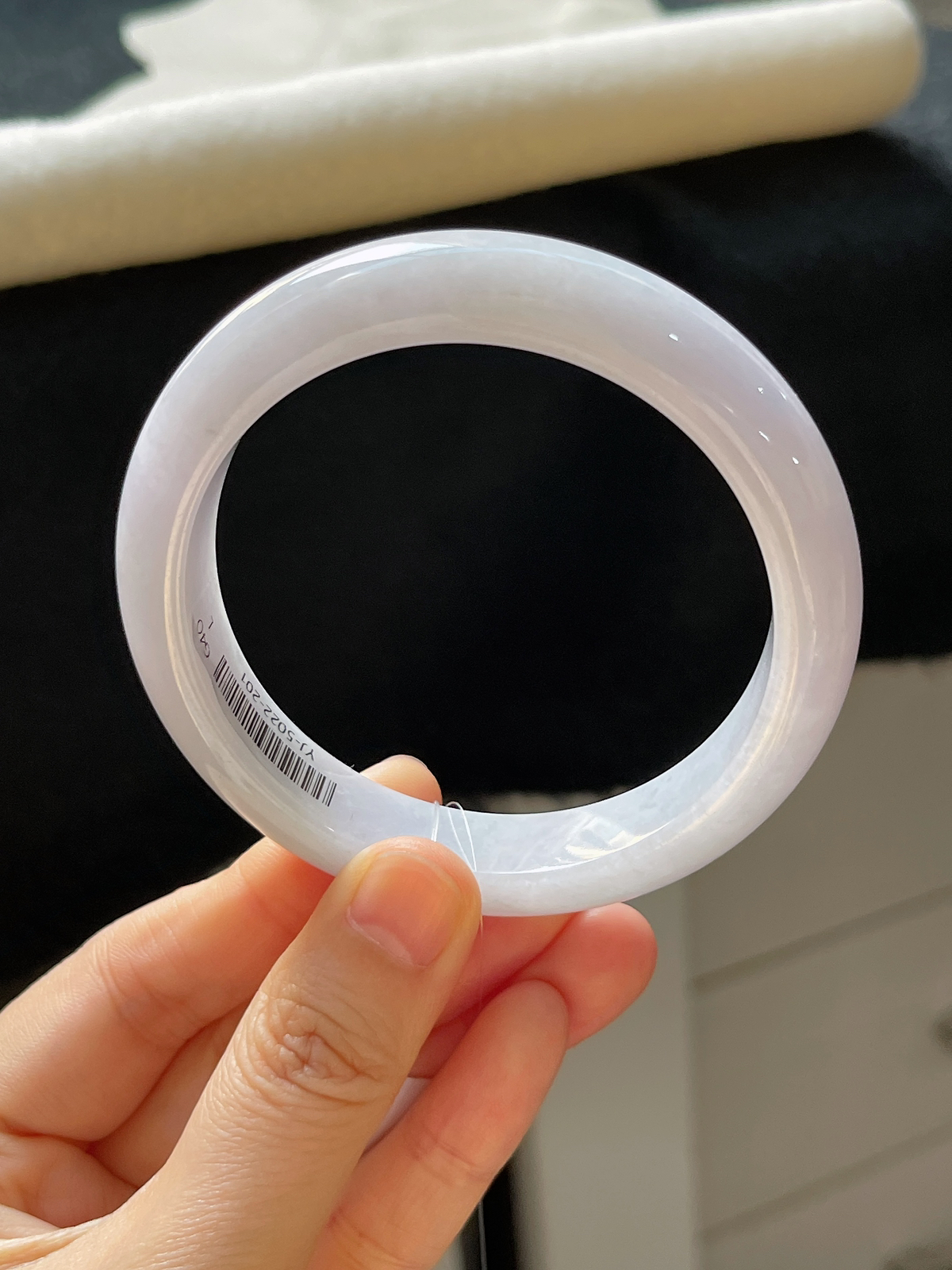 正圈57.5圈口，翡翠糯化种白色手镯