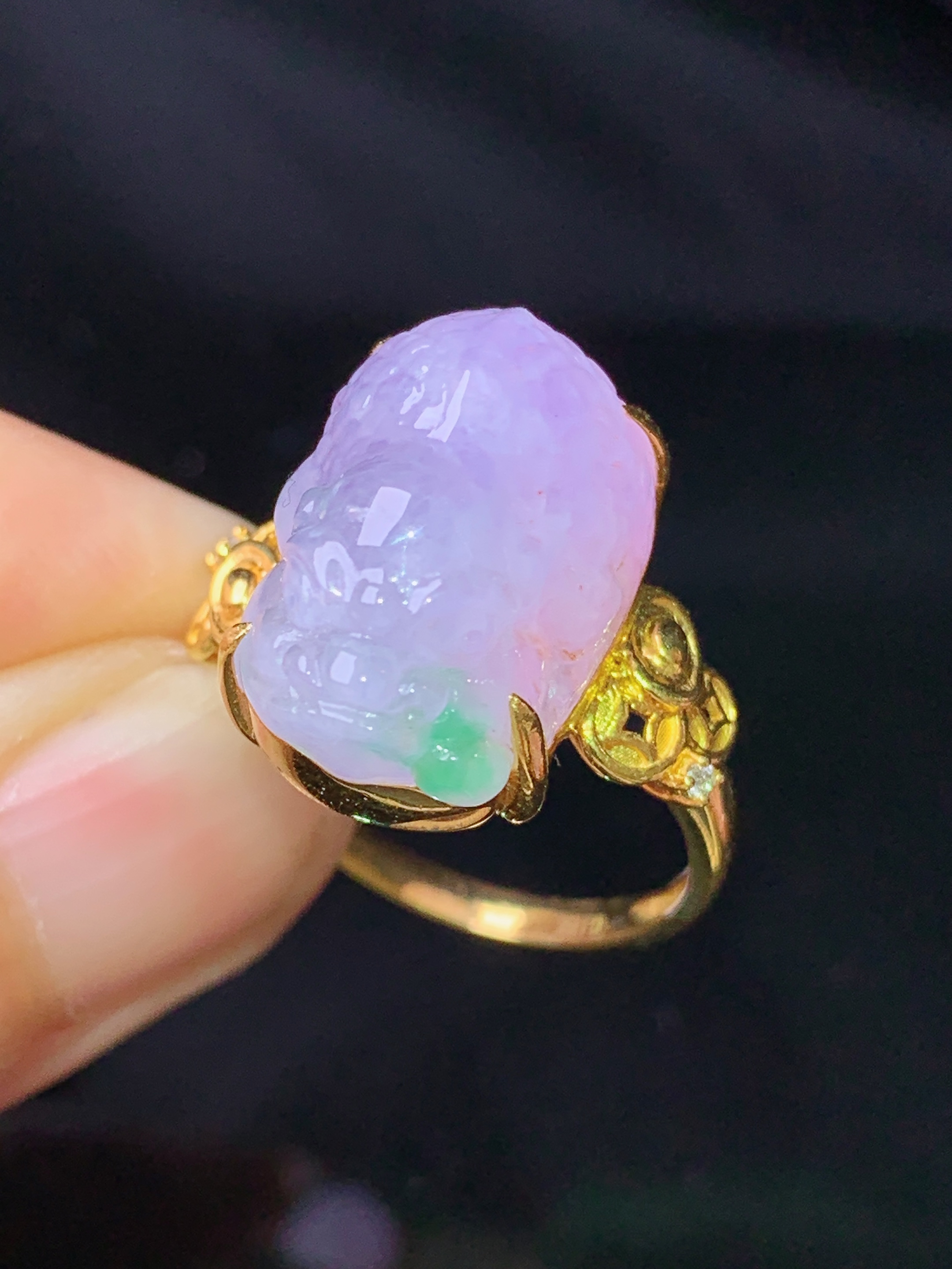 18k金钻镶嵌紫罗兰貔貅戒指 玉质细腻 色泽艳丽清新 水润亮眼 圈口14.5 整体尺寸17.3*11.6*8.3j2