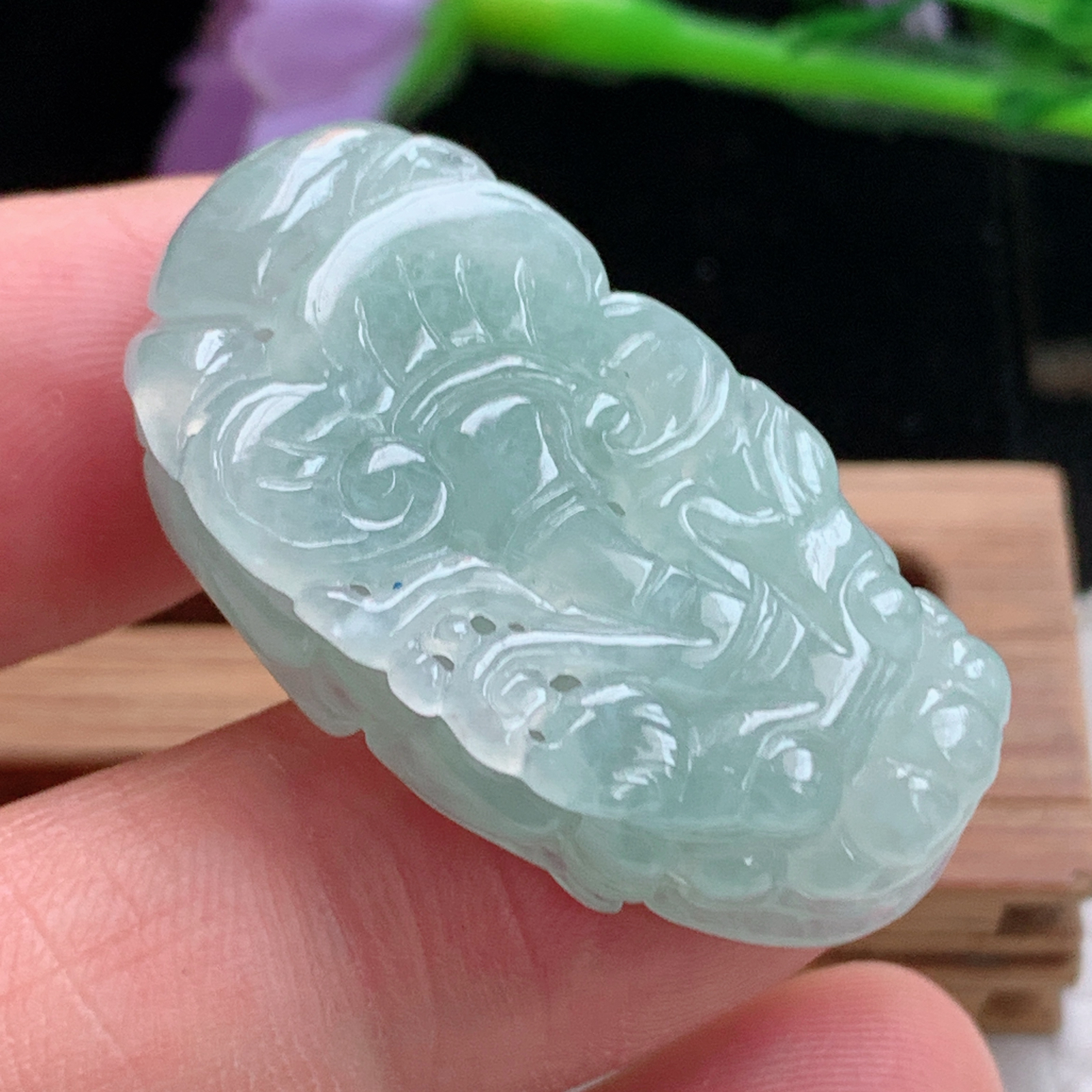 xo实拍33*17.5*9缅甸翡翠a货冰绿皮休 貔貅玉挂件 玉坠