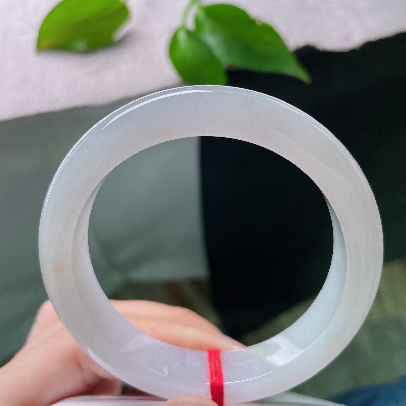 尺寸：55.3/12.4/8.4，底子冰冰润润，带点洒金有特色..