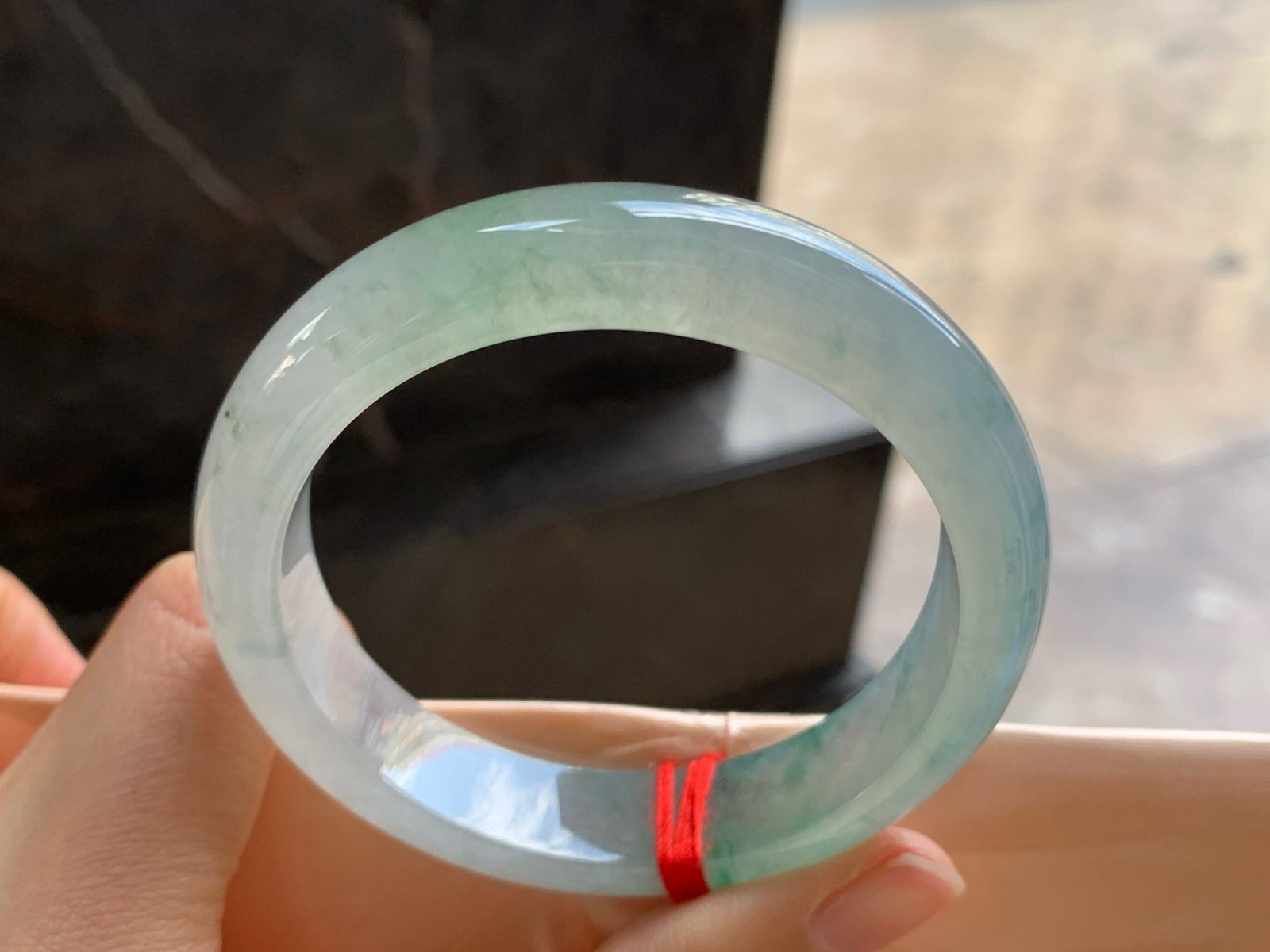 53.5-12.6-8.1

冰飘绿手镯^_^冰透水润