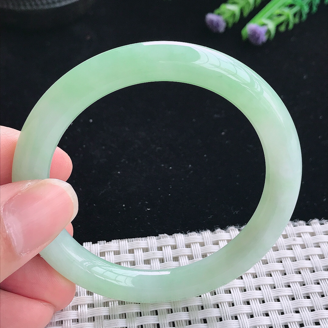 实拍A货翡翠53/8.5/8.9老坑精美冰晴绿圆条手镯玉镯手环