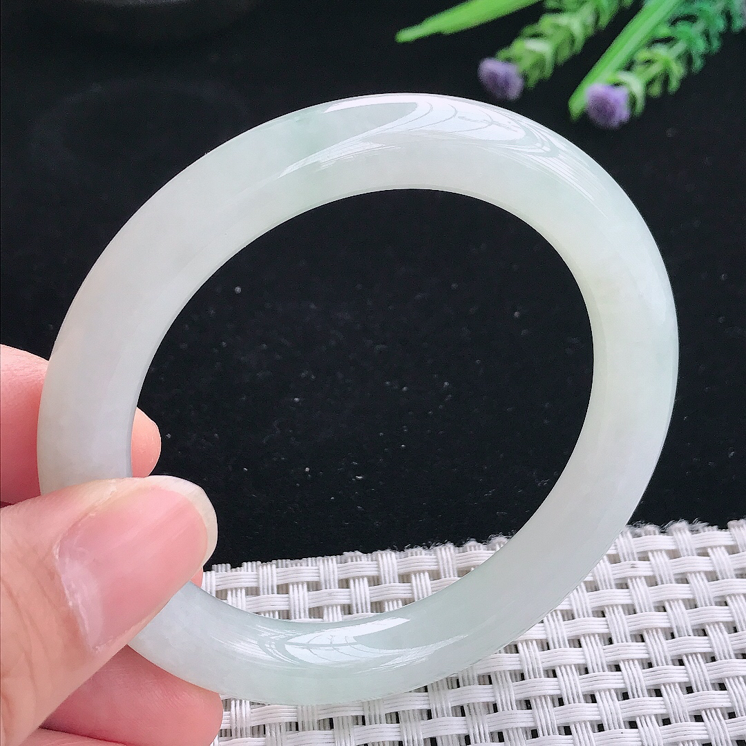 实拍A货翡翠56.3/9.5/9.7老坑冰润起胶白月光圆条手镯玉镯手环