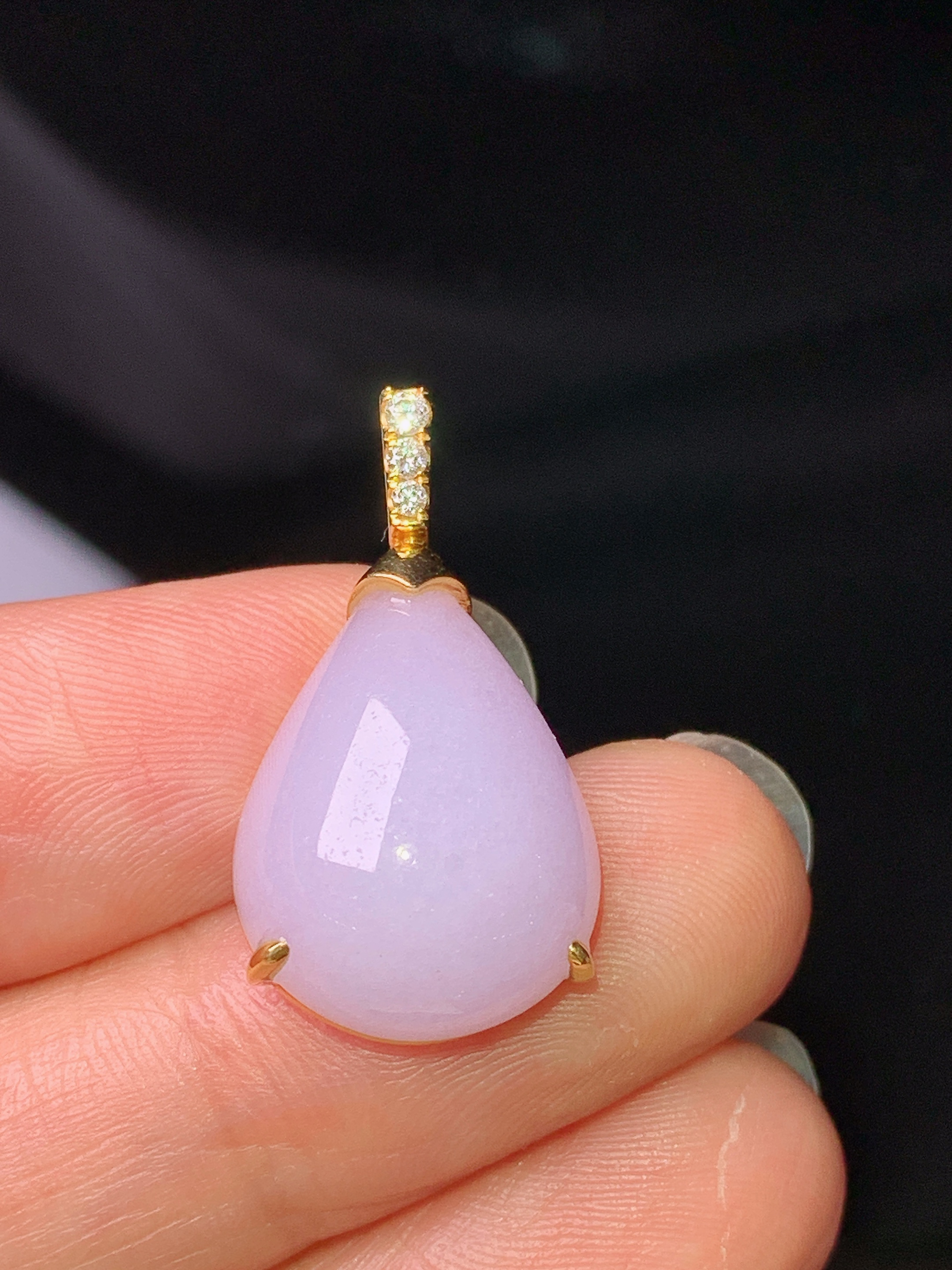 18k金钻镶嵌淡紫罗兰水滴吊坠 玉质细腻 色泽艳丽清新 水润亮眼 整体尺寸24.6*13.8*8b1