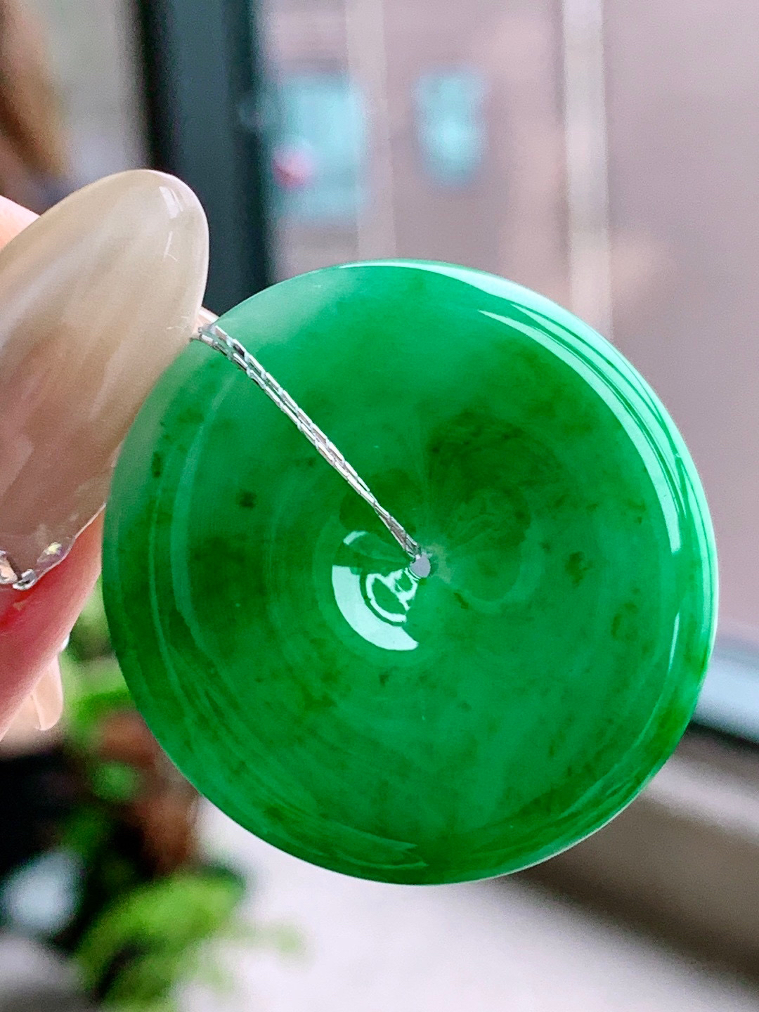 飘绿花大平安扣吊坠
【尺寸】34.3-5.5