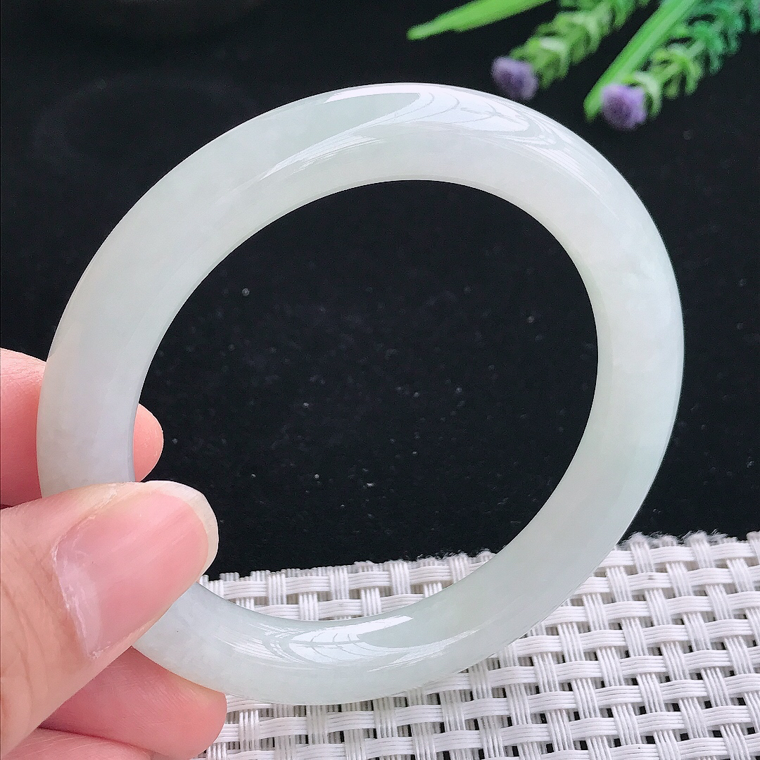 实拍A货翡翠56.3/9.5/9.7老坑冰润起胶白月光圆条手镯玉镯手环