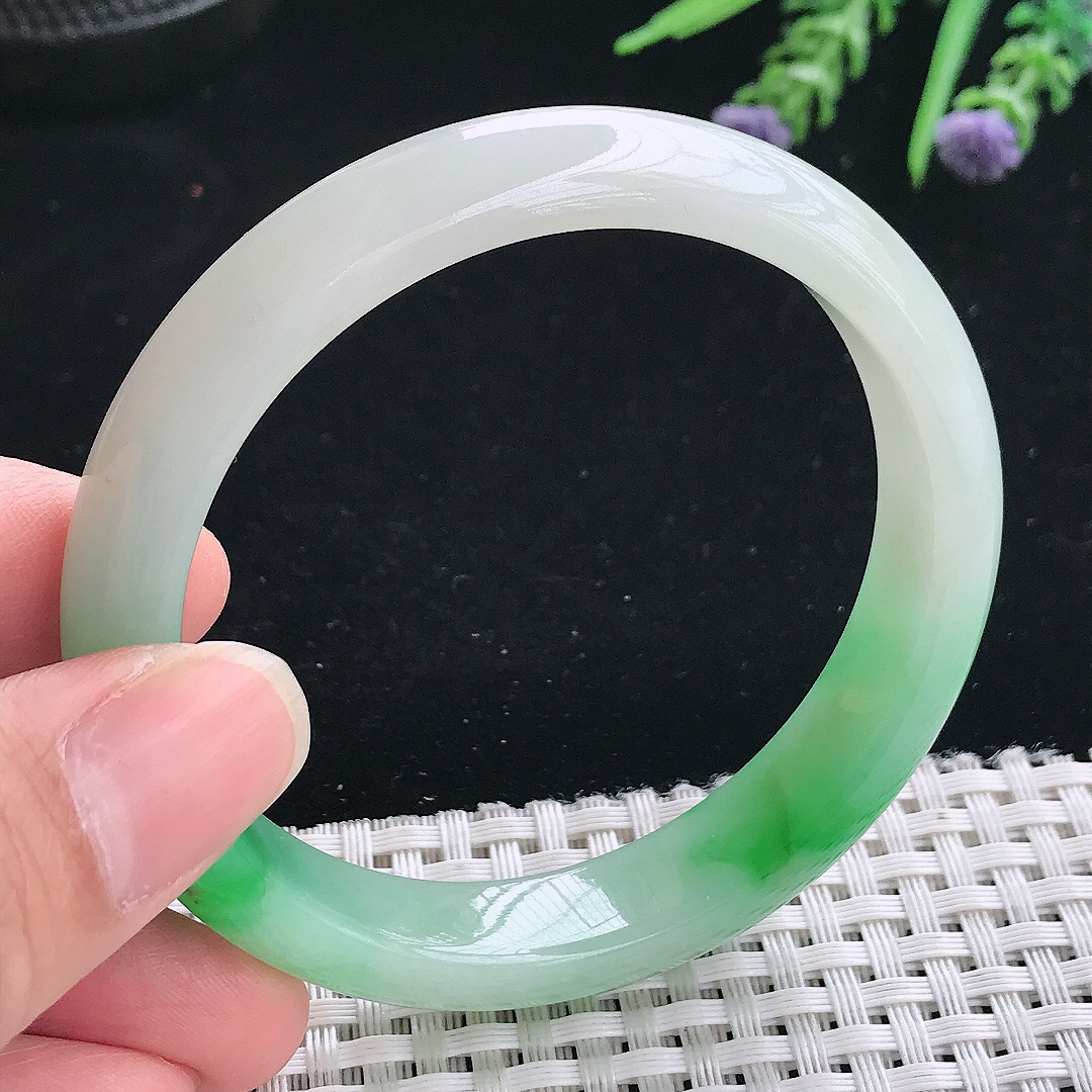 实拍A货翡翠56.5/11.9/7.8老坑冰润起胶飘阳绿手镯玉镯手环