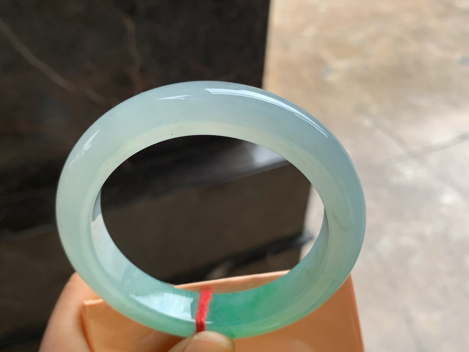 55.5-12.3-9.2

阳绿色手镯^_^色阳