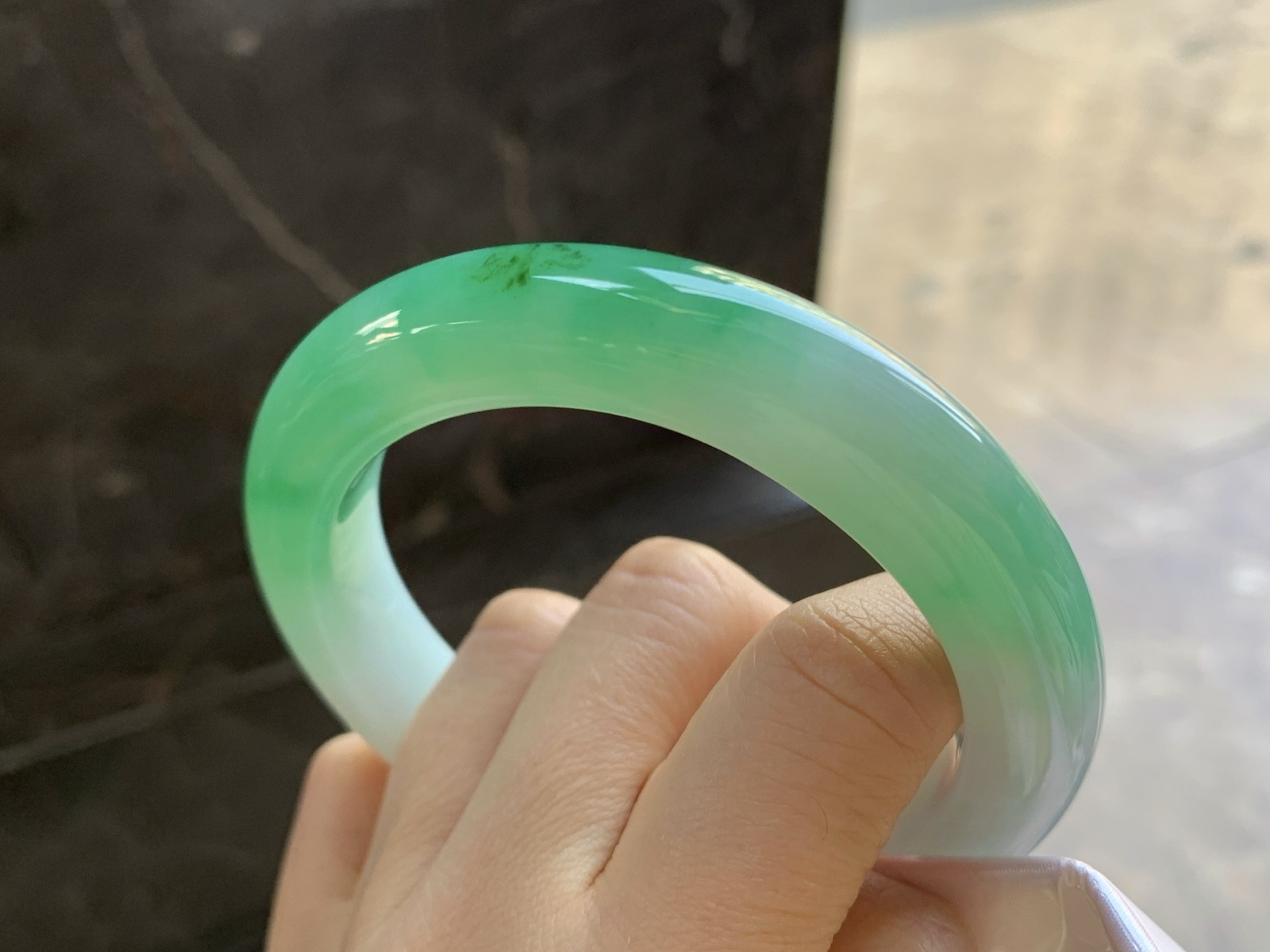 59-12.2-10.8

阳绿色手镯^_^色阳