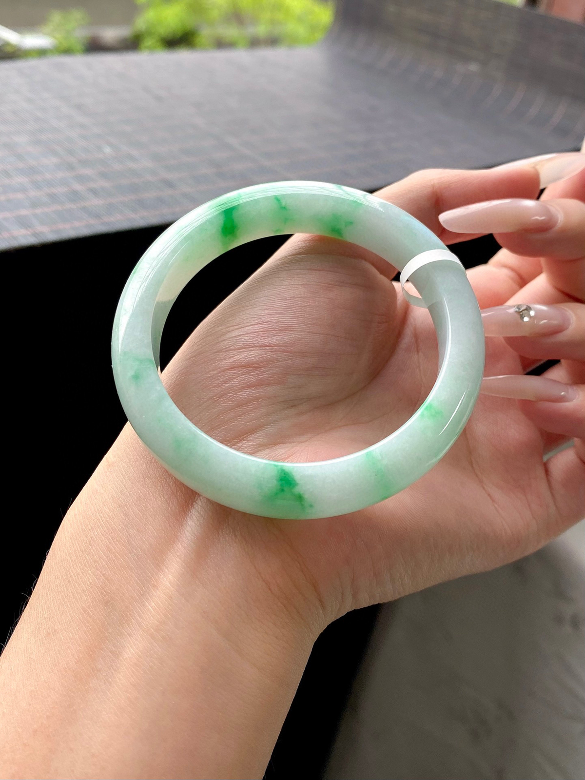 阳绿白底青正圈成品（纹不扣）

⭕️57-12.7-8.6