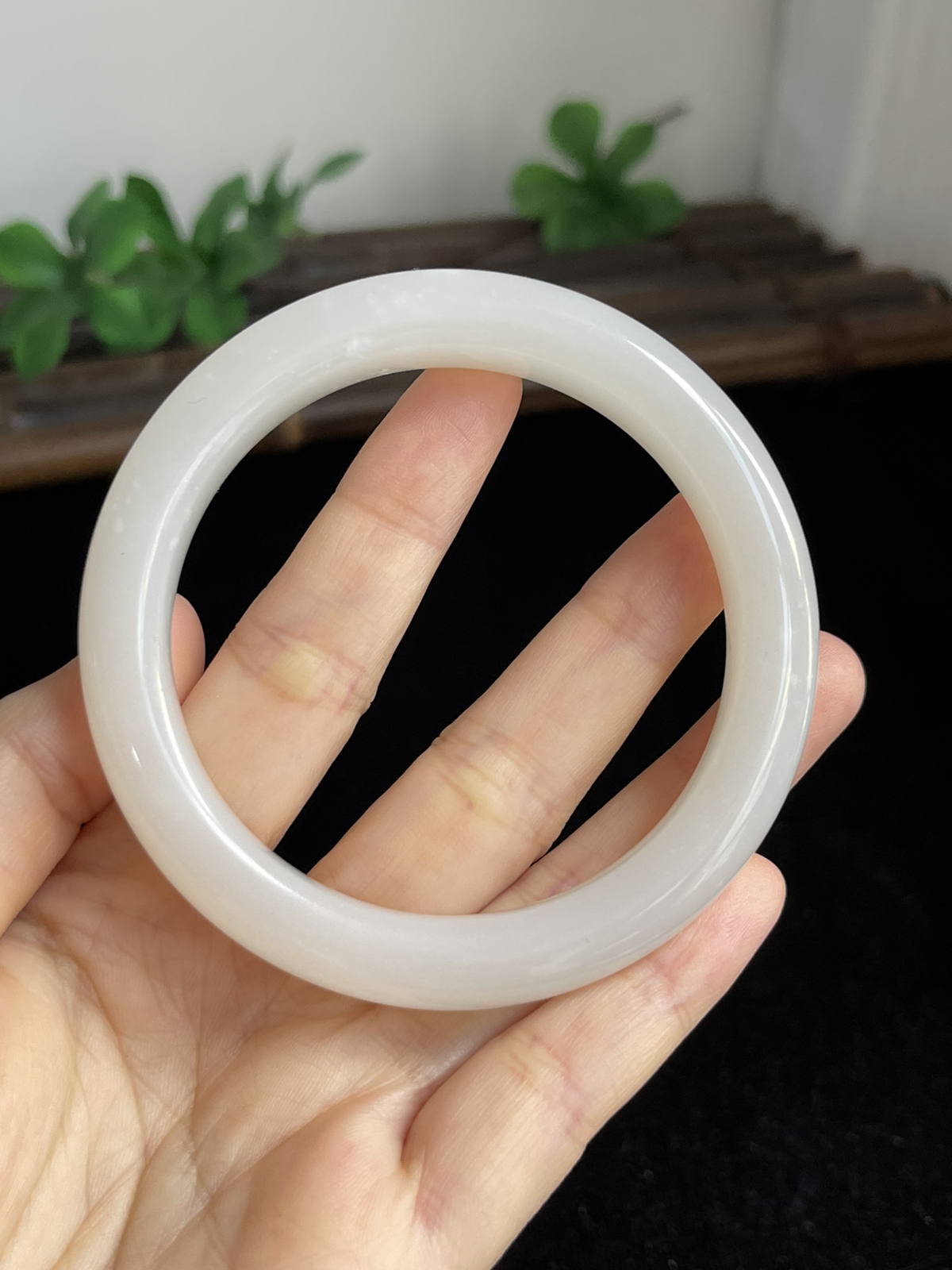 正圈58圈口，和田玉手镯