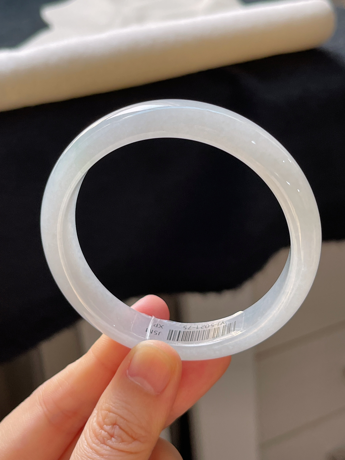 正圈54.5圈口，翡翠冰糯种白色手镯