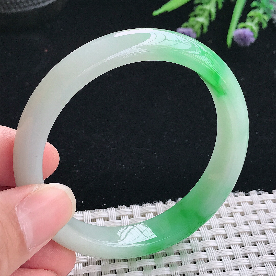 实拍A货翡翠56.5/11.9/7.8老坑冰润起胶飘阳绿手镯玉镯手环