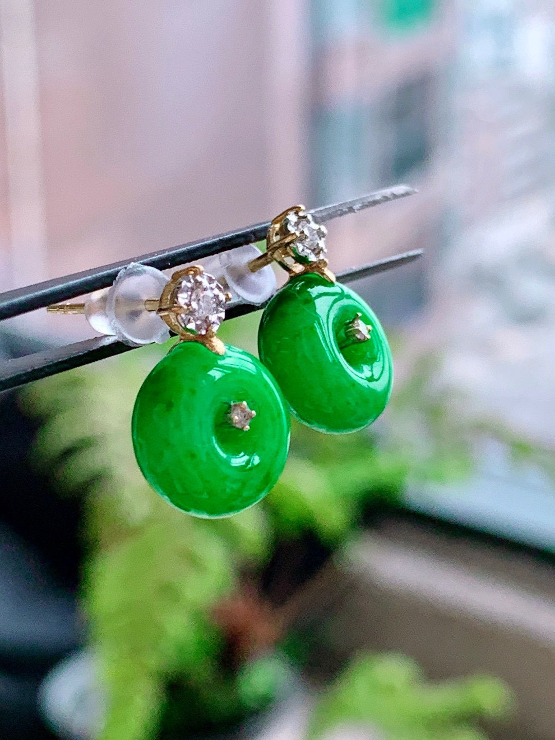 冰阳绿平安扣耳钉
【整体】15.2
【裸石】10.6-5.3