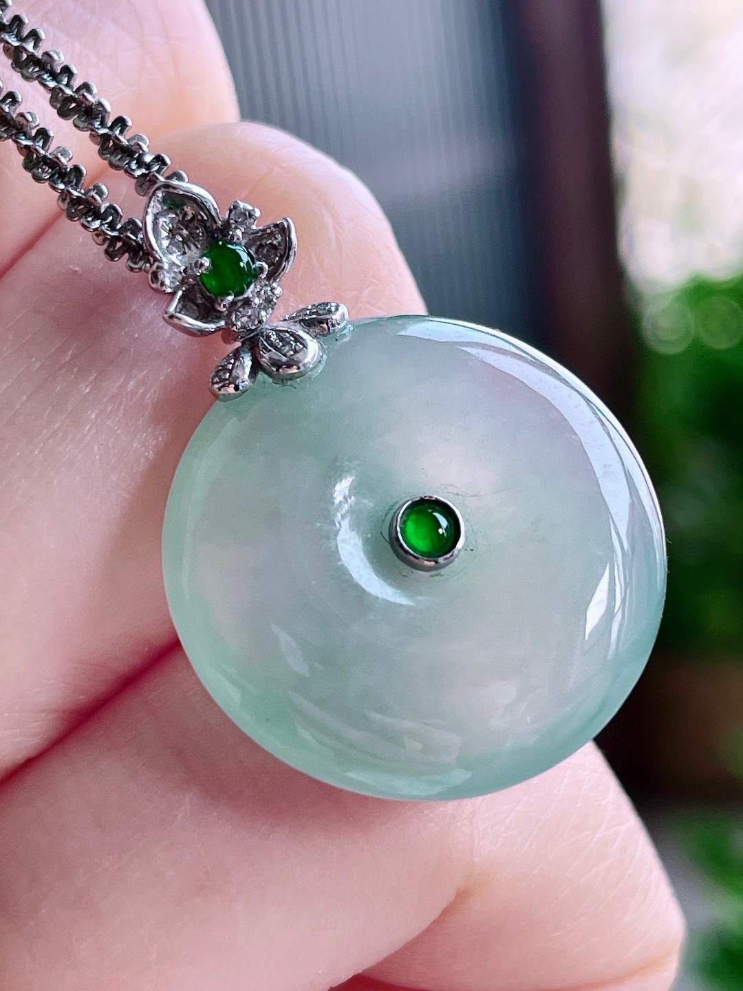 冰晴水平安扣吊坠  

整体28.5-21-6.4