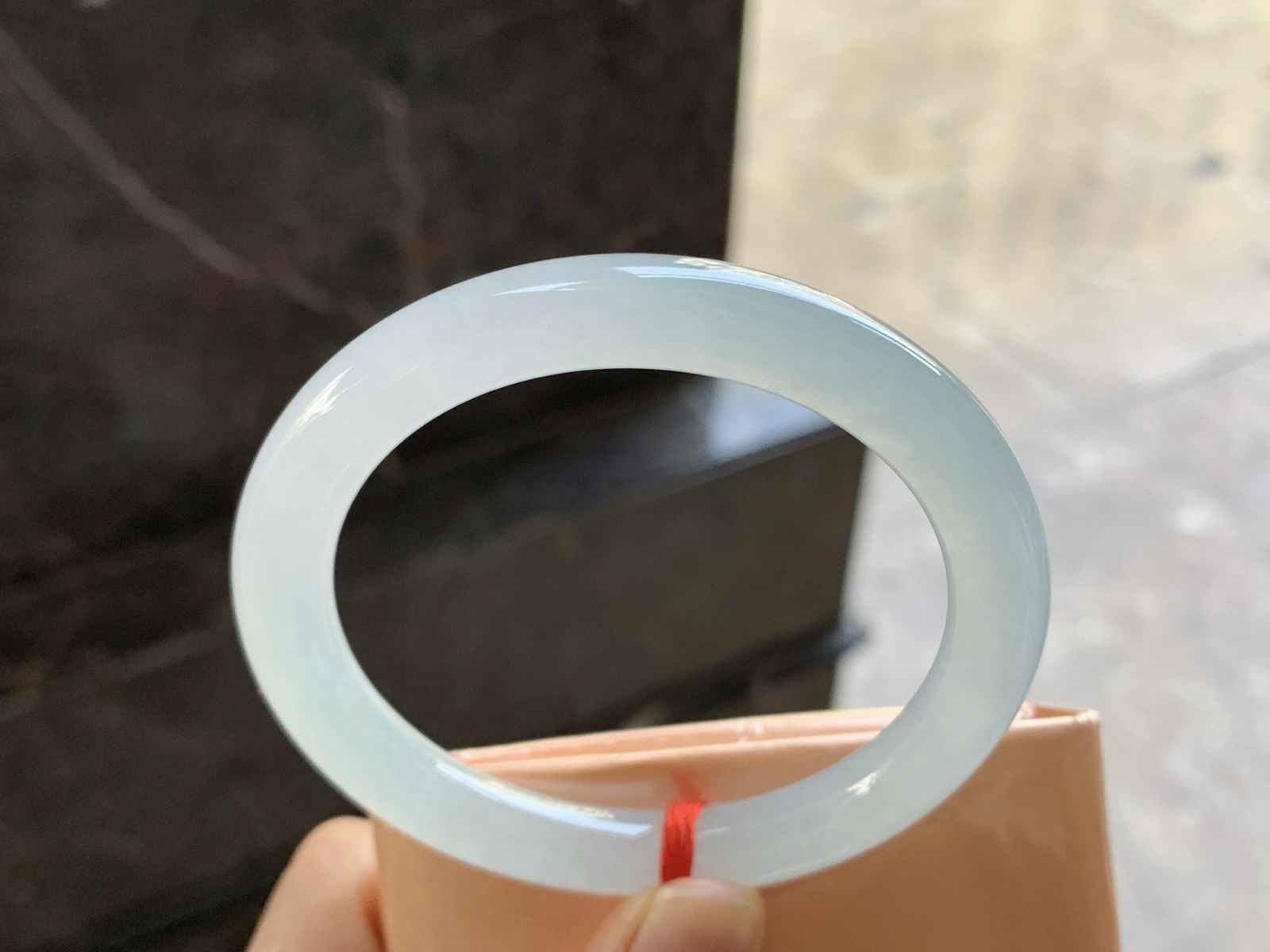 55-8.8

冰种圆条手镯^_^清透 水润