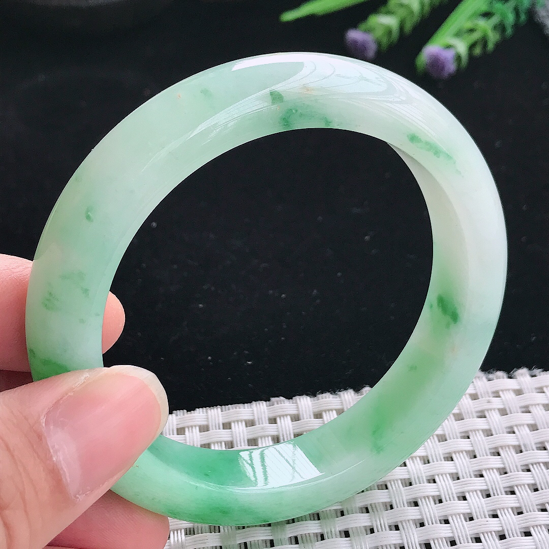 实拍A货翡翠58/12.8/9.2老坑精美飘阳绿手镯宽边玉镯手环