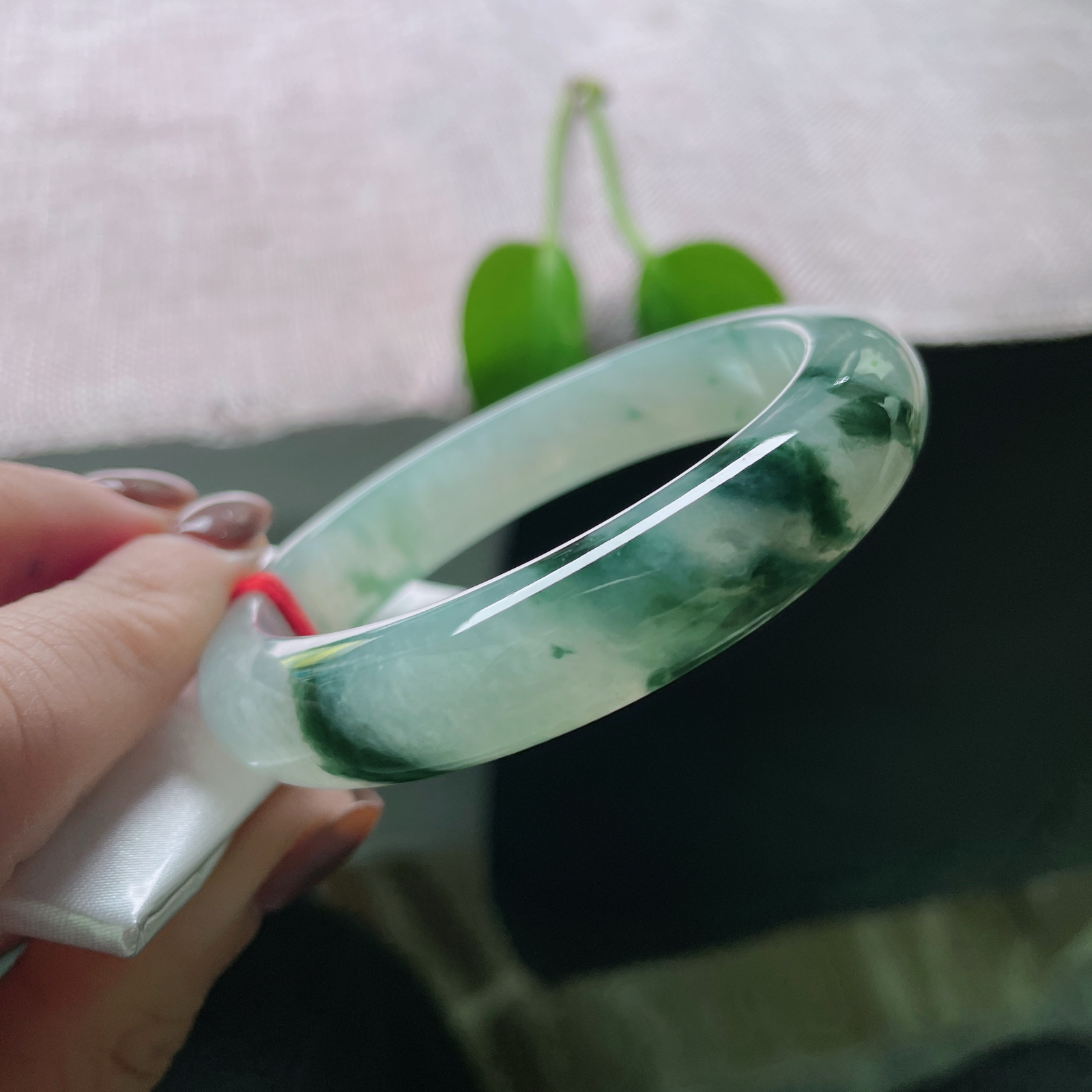 55.4/12.2/8.4冰飘花正圈，冰润细腻，胶润，婉间风华，典雅贵气，完美。