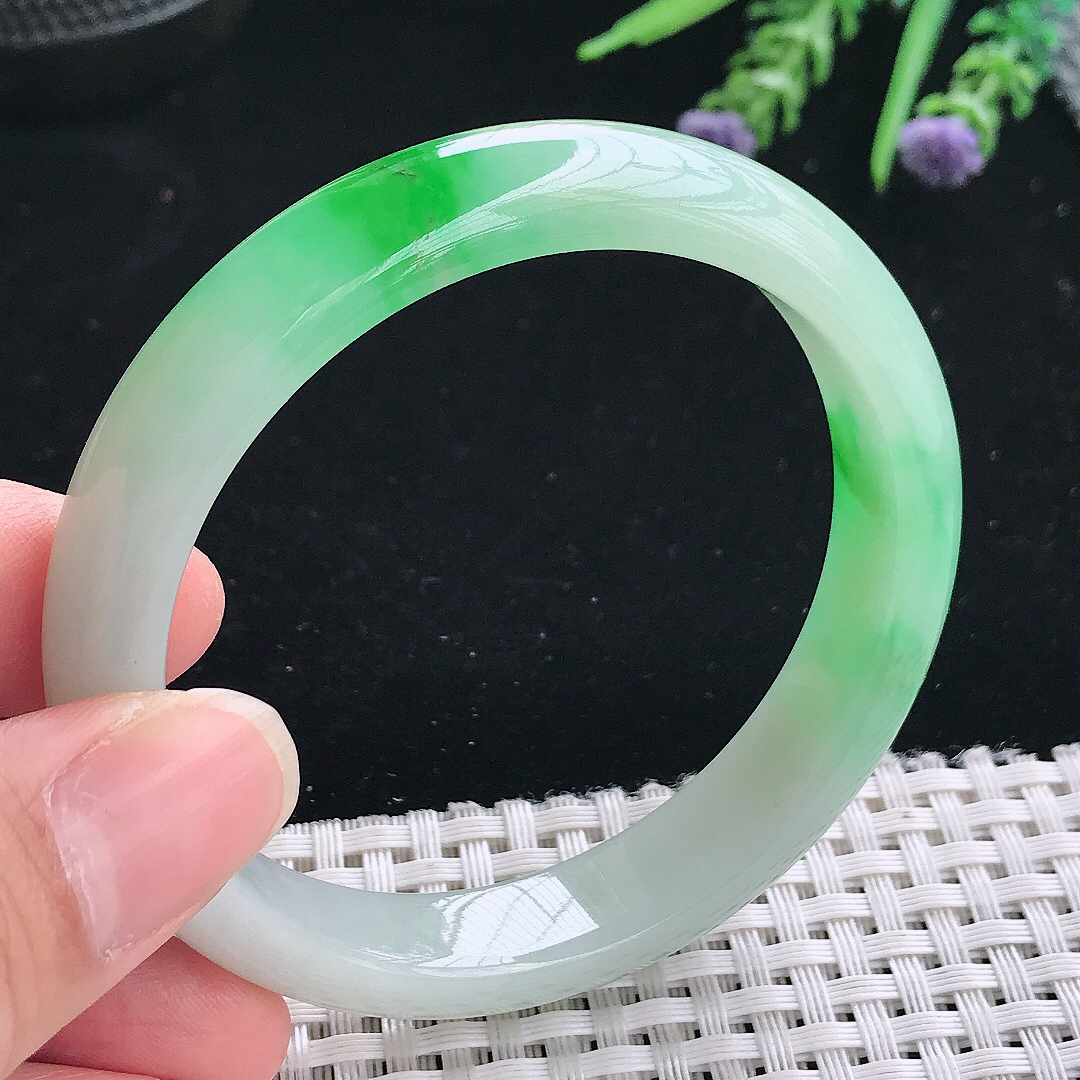 实拍A货翡翠56.5/11.9/7.8老坑冰润起胶飘阳绿手镯玉镯手环