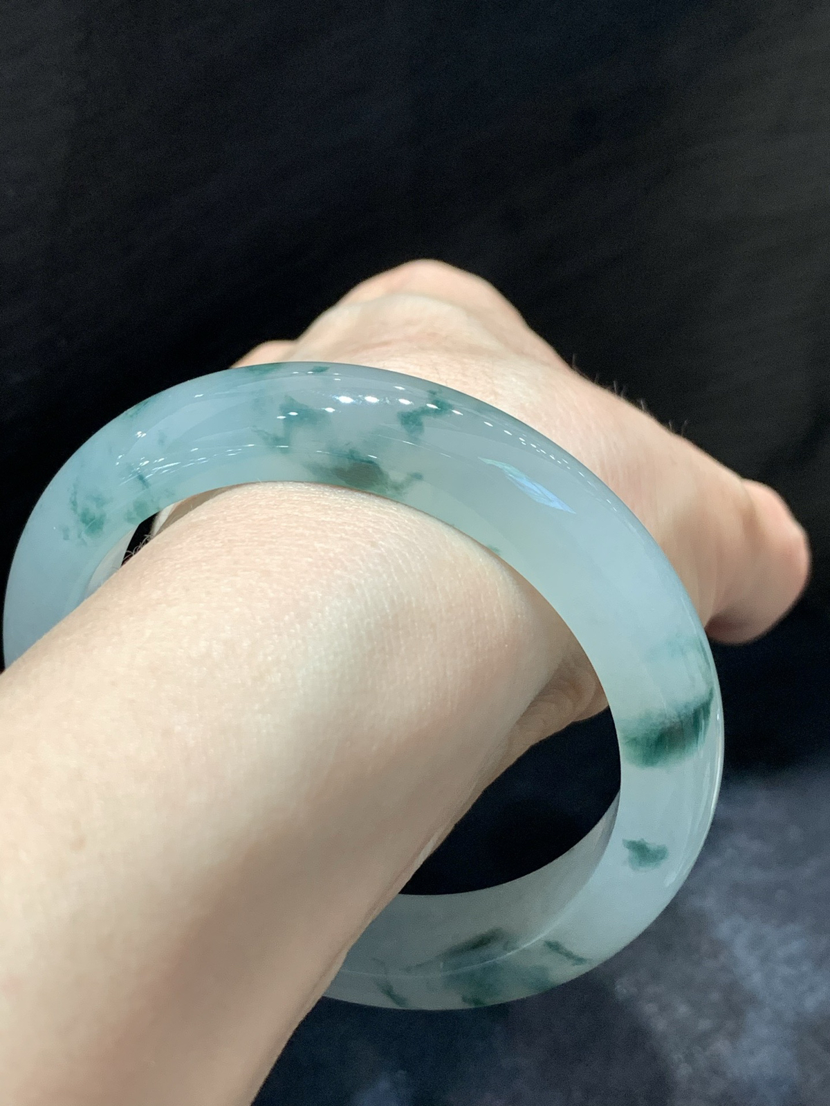 尺寸56.6/13/8.9，冰飘花手镯
冰透水润 种老肉细