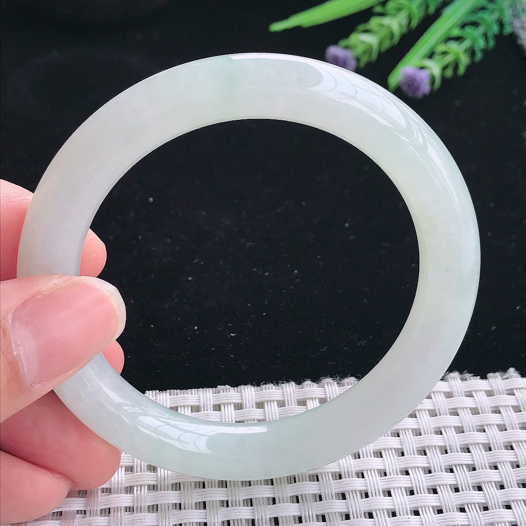 实拍A货翡翠56.3/9.5/9.7老坑冰润起胶白月光圆条手镯玉镯手环