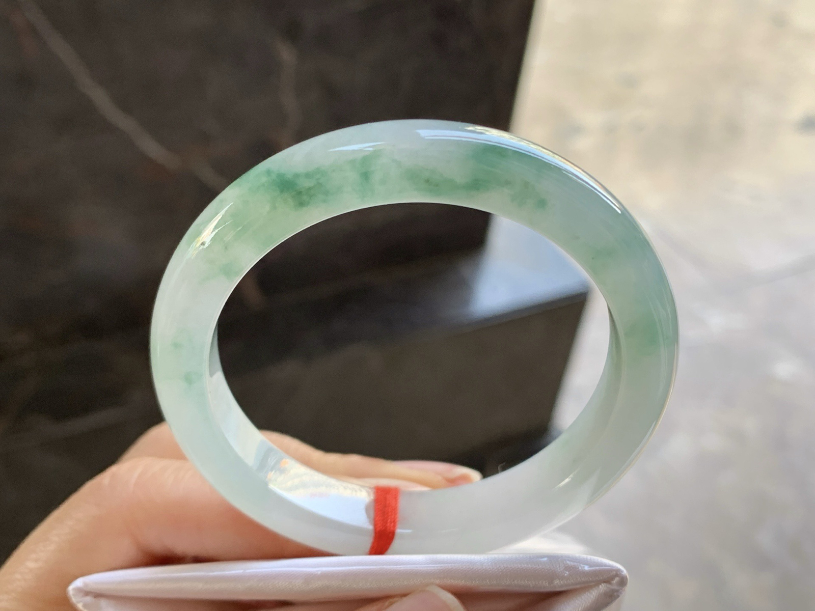 51-10-7.8

飘花手镯^_^清新细腻