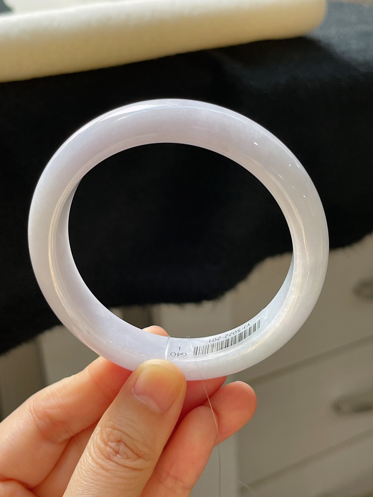 正圈57.5圈口，翡翠糯化种白色手镯