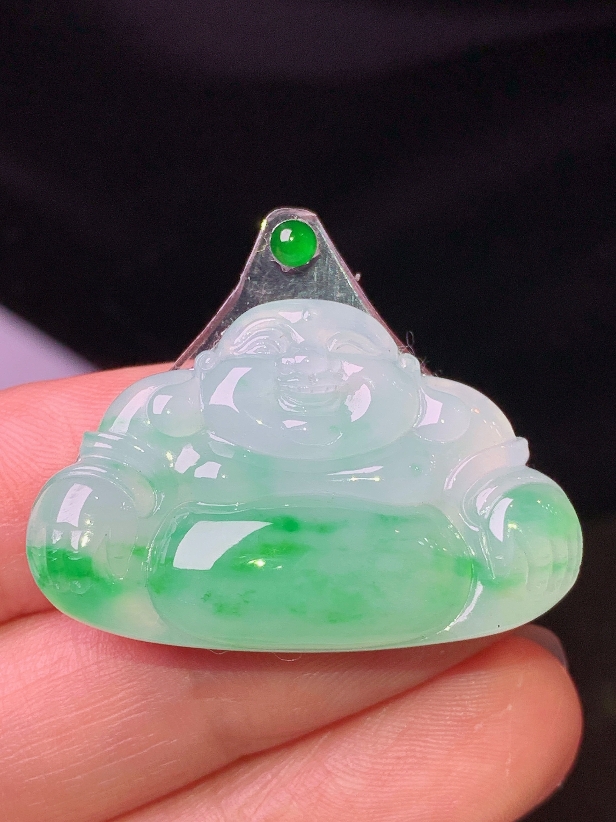 镶嵌款 飘绿佛公吊坠 玉质细腻 色泽艳丽清新 水润亮眼 整体尺寸21.8*33.1*4.8*2x